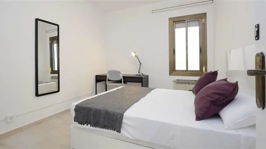 Rooms in Barcelona Eixample - photo 2