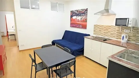 Rooms in Barcelona Ciutat Vella - photo 5