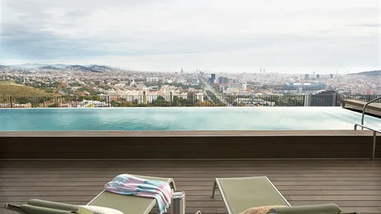 Rooms in Cornellà de Llobregat - photo 2