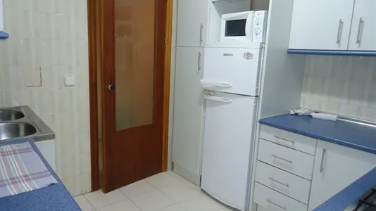 Rooms in Córdoba - photo 5