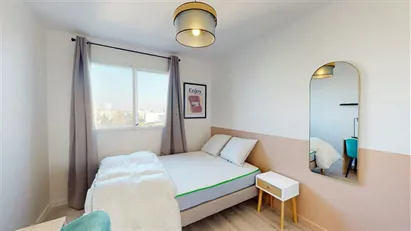 Apartment for rent in L'Haÿ-les-Roses, Île-de-France