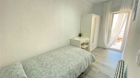 Rooms in Adaro - photo 2