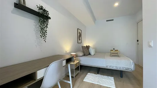 Rooms in El Prat de Llobregat - photo 6