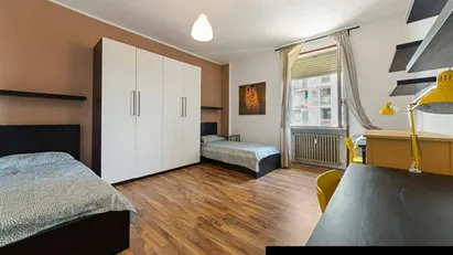 Room for rent in Milano Zona 1 - Centro storico, Milan