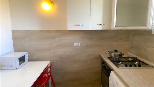 Rooms in Roma Municipio VI – Roma Delle Torri - photo 6