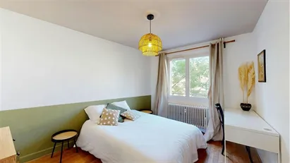 Room for rent in Dijon, Bourgogne-Franche-Comté