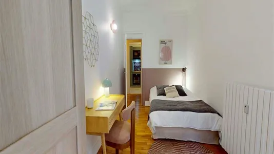 Rooms in Paris 8ème arrondissement - photo 3