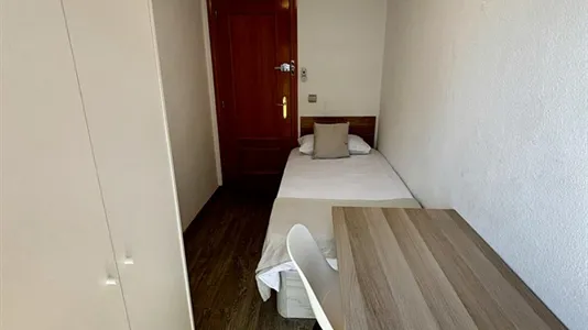 Rooms in Manises - photo 2