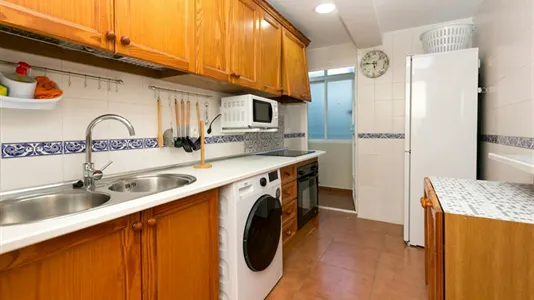 Rooms in Granada - photo 8