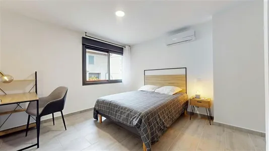 Rooms in Grenoble - photo 2
