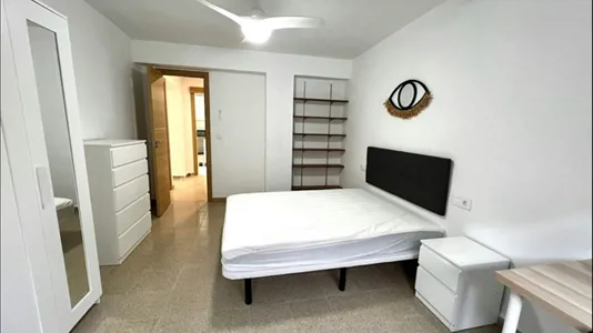 Rooms in Tavernes Blanques - photo 2