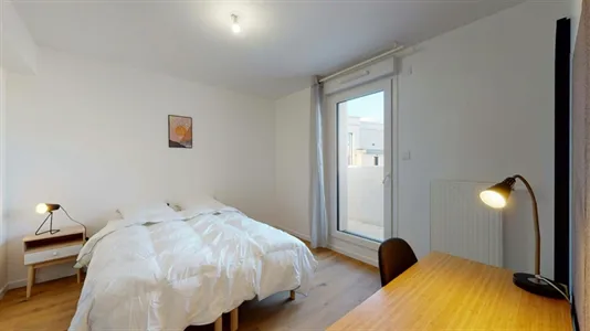 Rooms in Saint-Denis - photo 5