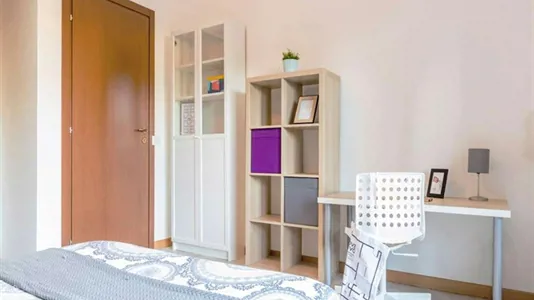 Rooms in Roma Municipio IX – EUR - photo 3