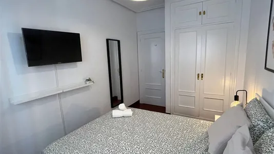 Rooms in Bilbao - photo 3