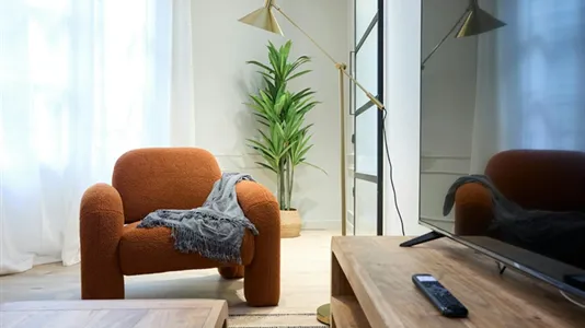 Apartments in Barcelona Ciutat Vella - photo 7