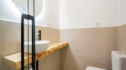 Rooms in Madrid Centro - photo 8