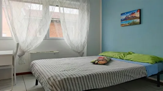 Rooms in Milano Zona 8 - Fiera, Gallaratese, Quarto Oggiaro - photo 1