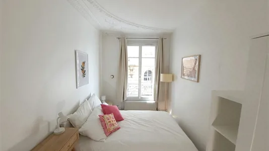 Rooms in Paris 8ème arrondissement - photo 2