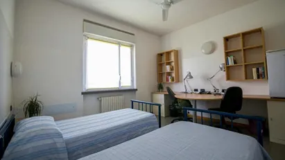 Room for rent in Milano Zona 6 - Barona, Lorenteggio, Milan