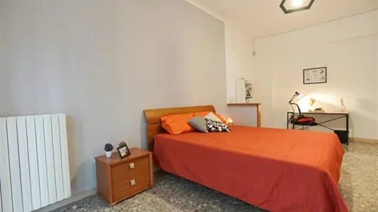 Rooms in Pozzuoli - photo 3