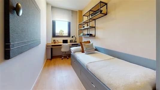 Rooms in Bami - photo 1