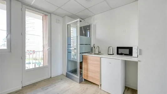 Apartments in Bobigny - photo 3