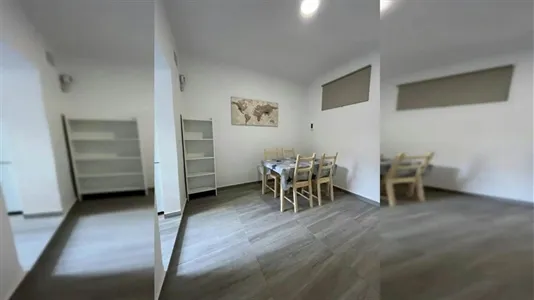 Rooms in Barcelona Sants-Montjuïc - photo 9