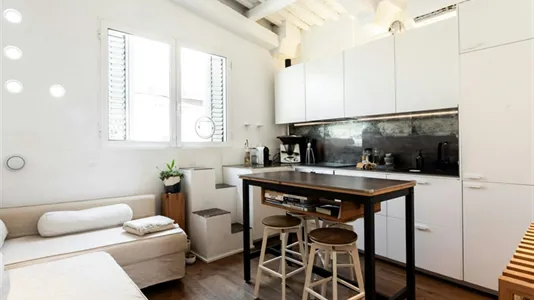 Apartments in Barcelona Ciutat Vella - photo 3