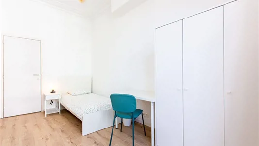 Rooms in Brussels Sint-Jans-Molenbeek - photo 2