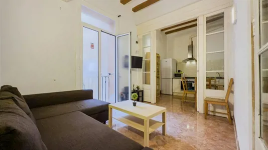 Rooms in Barcelona Ciutat Vella - photo 2