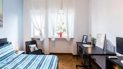 Room for rent in Milano Zona 6 - Barona, Lorenteggio, Milan