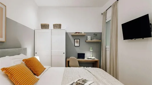 Rooms in Barcelona Eixample - photo 2