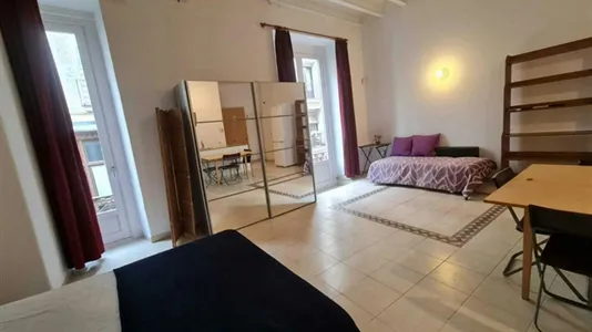Apartments in Barcelona Ciutat Vella - photo 5