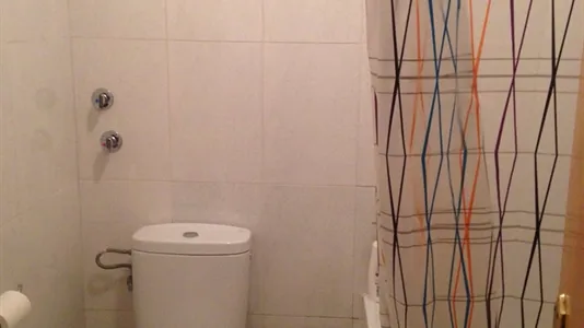 Rooms in Barcelona Ciutat Vella - photo 7