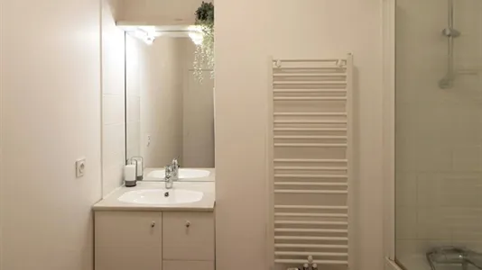 Rooms in Paris 19ème arrondissement - photo 10