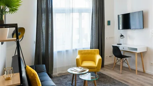 Apartments in Frankfurt Mitte-West - photo 1