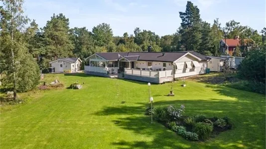 Houses in Strängnäs - photo 3