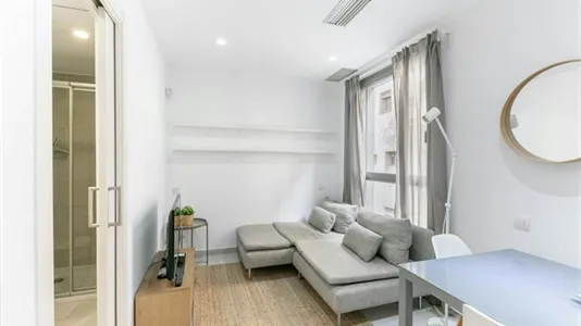Apartments in Barcelona Ciutat Vella - photo 3