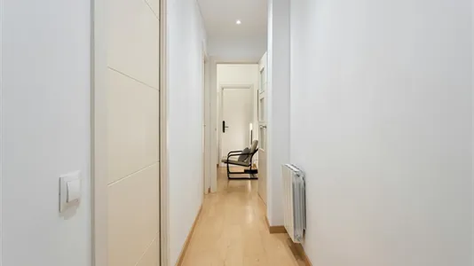 Rooms in Barcelona Eixample - photo 10