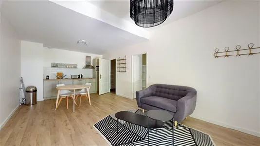 Rooms in Angoulême - photo 2