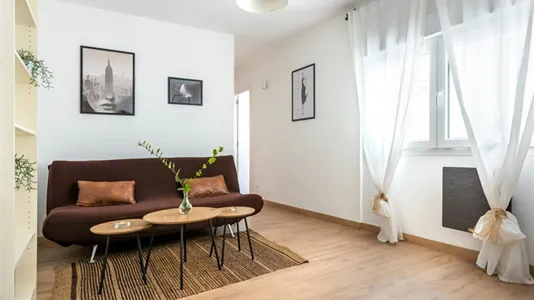 Rooms in Oviedo - photo 7