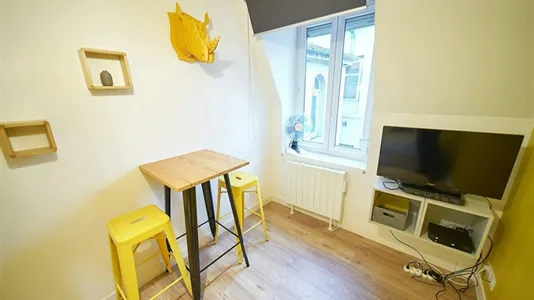 Apartments in Lyon - photo 3