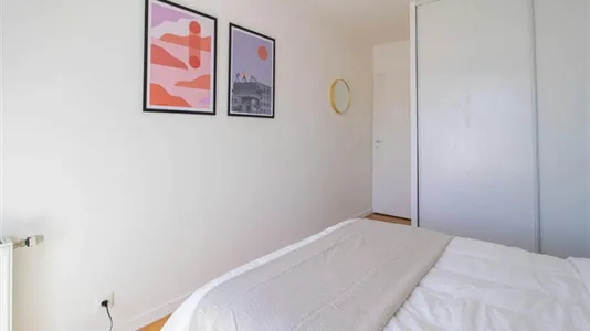 Rooms in Saint-Denis - photo 4