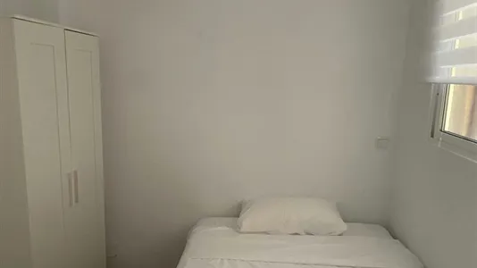 Rooms in Málaga - photo 3
