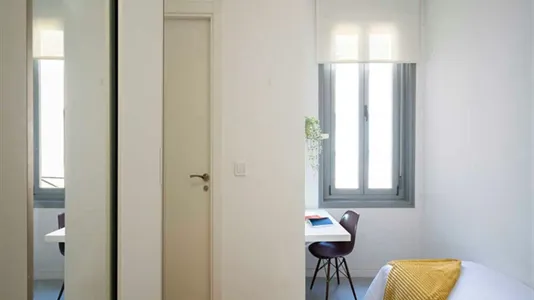 Rooms in Madrid Centro - photo 5