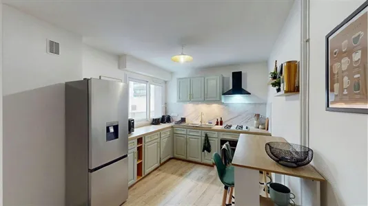 Rooms in Saint-Julien-en-Genevois - photo 9