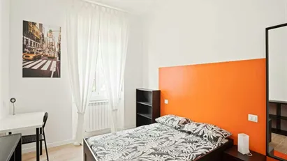 Room for rent in Milano Zona 6 - Barona, Lorenteggio, Milan