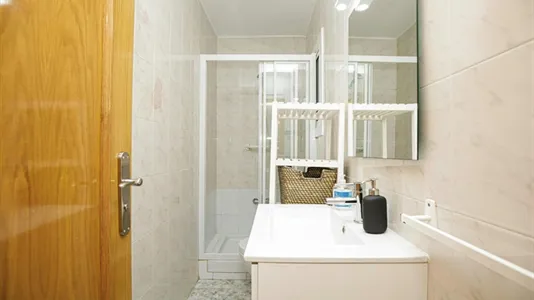 Rooms in Badalona - photo 9
