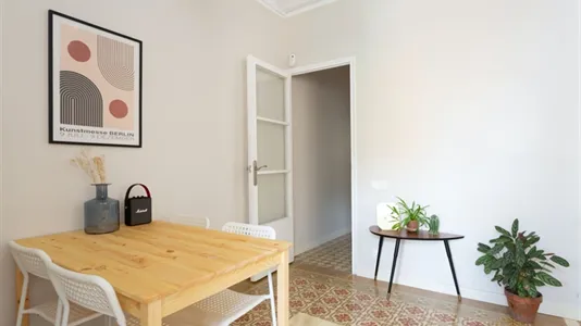 Rooms in Barcelona Ciutat Vella - photo 5