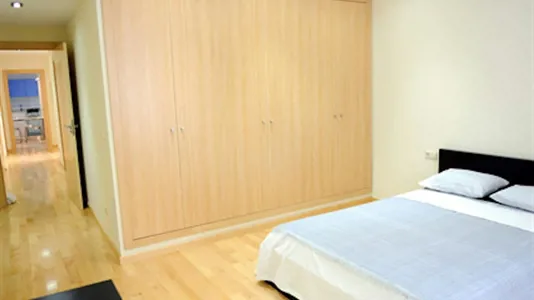 Rooms in Barcelona Ciutat Vella - photo 2